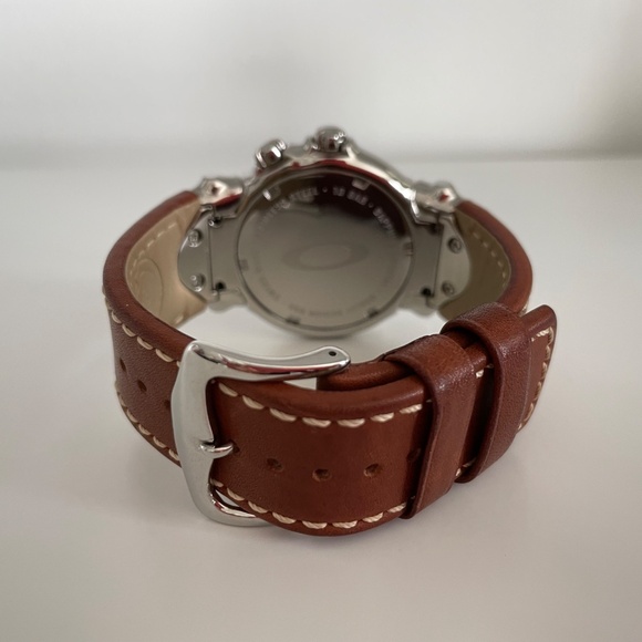 Oakley Judge II GMT Swiss Watch, Sapphire Crystal and Brown Leather Strap - Picture 7 of 12